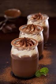 Ingredients 125 G De Chocolat Noir 5 œufs 15 Cl De Lait 30 Cl De Creme Liquide 60 G De Sucre Chantilly Maison Cacao Preparation Food Desserts Food And Drink