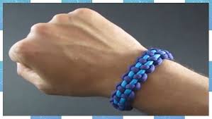 Erkekler Icin Paracord Orgu Bileklik Yapimi Kendin Yap Http Kendinyap Gen Tr Erkekler Icin Paracord Orgu Bi Beaded Bracelets Diy Bracelets Couple Bracelets