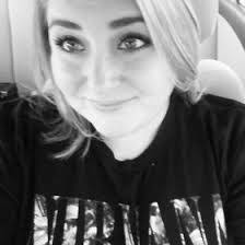 Ashley Stapp's Instagram, Twitter & Facebook