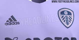 Auswärts will der deutsche rekordmeister 21/22 dagegen offenbar komplett in schwarz an den start gehen. Exklusiv Leeds United 21 22 Drittes Trikot Geleakt Nur Fussball