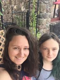 My name is Dakota ( I go by Kota), and I'm a down to earth girl from  southern California. I spent the first 9 years of my life in an intentional  community