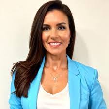 Lauren Davila's Instagram, Twitter & Facebook