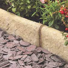 You can do it by yourself and you will find it is so interesting and easy a thing to renovate your garden edging. Old Town Traditional Single Sided Weathered Limestone Paving Edging H 200mm W 450mm T 50mm Diy At B Q