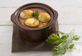 Rasa telur akan semakin padat dan menyerap jika dimasak dalam waktu yang lama dan api. Rasamasa Gulai Telur Kentang