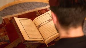 Aplikasi ringan surat yasin arab surat yasin terjemah surat yasin mp3 dan bisa anda share ke teman agar semua bisa merasakan kemudahannya terima kasih telah mendownload aplikasi surat. Link Murottal Surat Yasin Dan Surat Al Kahfi Syekh Ali Jaber Ini Keutamaan Baca Al Quran Tiap Jumat Tribunnews Bogor