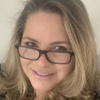 Lynn Hang's Instagram, Twitter & Facebook