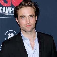 A community for the discussion of robert pattinson's film projects, promo, career news, music and whatever else he gets up to. Robert Pattinson Says He Smells Like A Crayon E Online