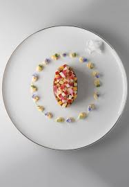 Dans cette recette les ris de veau sont juste braisés sans appellation spécifique. Escalopine De Noix De Ris De Veau Comme Un Calisson Salmigondis De Fruits Exotiques Thuries Gastronomie Magazine New Paris Paris Restaurants Eatery