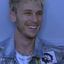 Pin de Addison Weaver em bae