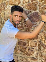 Lifestyle, videos and celebrity news! Giorgos Livanis Soykoy Loading Backstage Livanis Facebook