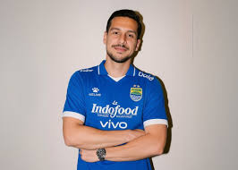 Resmi! Gelandang Timnas Indonesia Thom Haye bergabung dengan Persib Bandung  – PILARadio 88.6 FM