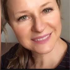 Deanne Horn's Instagram, Twitter & Facebook