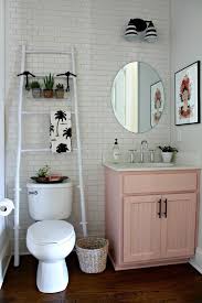 18 Organized Bathrooms That Are Serious Goals Small Bathroom Decor Cute Bathroom Ideas Small Apartment Decorating