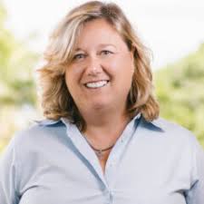 Jennifer Lesh's Instagram, Twitter & Facebook