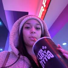 Maggie Maynard (@maggie_maynard2)