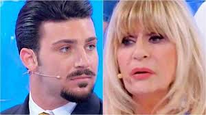 Gianni sperti è uno dei volti di uomini e donne. Uomini E Donne Sirius Deve Uscire Dal Programma E Fidanzato Fuori