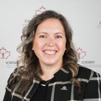 Sarah Fee's Instagram, Twitter & Facebook