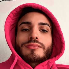 Gabriel Curry's Instagram, Twitter & Facebook