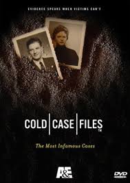 A case (= a series of events investigated by the police) that has not been solved: Cold Case Files Amazon De Bill Kurtis Dave Reichert Kathy Mills Melvyn Foster Robert D Keppel Randy Mullinax Beverly Himick Tommy Lenoir Bill Kurtis Dave Reichert Dvd Blu Ray