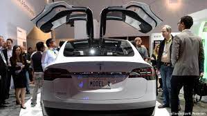 Check spelling or type a new query. Tesla Slashes 3 000 Jobs In Cost Cutting Endeavor Business Economy And Finance News From A German Perspective Dw 12 06 2018