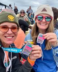 Cindy Holcomb's Instagram, Twitter & Facebook