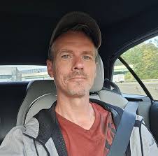 Can anyone recommend a good rail for side of bed ? They all look so small  to me