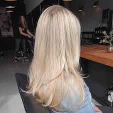 Untitled In 2020 Light Blonde Hair Blonde Hair Looks Champagne Blonde Hair