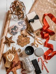 Everything to get you through this holiday season from the hottest gift ideas, to christmas how fun are subscription boxes? Gift Guide Home Gemma Louise
