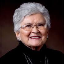 Helen Shelby's Instagram, Twitter & Facebook