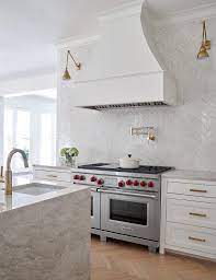 Ceramic tiles glazed tiles indoor tile bathrooms remodel blue bathroom tile diy bathroom remodel chevron tile chevron kitchen kitchen kitchen design modern kitchen interior kitchen interior beautiful interiors kitchen tiles backsplash home decor house interior trendy kitchen. Thin Marble Chevron Pattern Cooktop Backsplash Tiles Transitional Kitchen