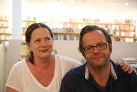 Han kombinerer fagkunnskap med egne erfaringer som trebarnsfar. God Natt Oslo Godnattoslo Twitter