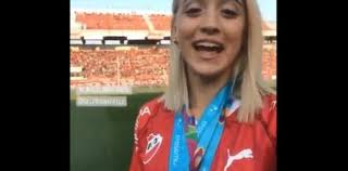 Delfina pignatiello, la sensación argentina en lima 2019. Cambio De Look Y Homenaje A Delfi Pignatiello