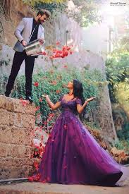 Pin By Omid Asrari On Hairstyle For Gown Pre Wedding Photoshoot Outdoor Pre Wedding Photoshoot Indian Wedding Photography Poses