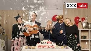Die familie putz ist eine fiktive familie, die seit 1999 für das österreichische möbelhaus xxxlutz wirbt. Xxxlutz Tv Spot 2019 20 Jahre Familie Putz Youtube