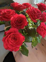 At prestige flowers we deliver bouquets a year to every corner of the united kingdom to delighted recipients and strive to give the best possible service and deliver the best & freshest bouquets. Prestige Flowers Reviews 261 Reviews Of Prestigeflowers Co Uk Sitejabber