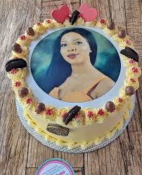 Birthday Cakes For Ladies In Nigeria Picture Customized Cake Of The Weekend Waracake Lagoscakes Cakesinlagos Cakedecorating Chocolate Chocolatecake Birthd Cake Birthday Cake Cake Delivery