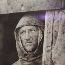 King Haakon VII with his Lincoln Limousin that he would use as an escape  car 9 years later when the Germans invaded Norway 🎨 Photograph from 1931.  Photographer: Anders Beer Wilse. Photograph