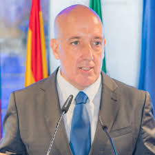 Discover Our Speakers