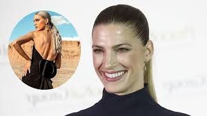 Laura Sánchez es la primera modelo biónica y no está acomplejada