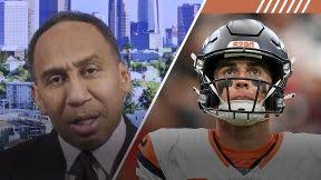 Jabari Laws throws 22-yard TD pass to Ay'Juan Marshall