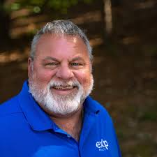 Good morning everyone, I am an accounting professional who would like to  get into REI. I am not licensed or trained, have no idea where to start,  and want to make sure