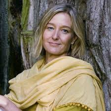 Britt Steele's Instagram, Twitter & Facebook