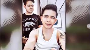 Mimpi potong rambut mimpi potong rambut mempunyai arti bahwa anda akan mendapatkan keberuntungan dalam berbagai bentuk, mulai dari harta, benda, hingga sesuatu yang tidak berbentuk. Wow Gaji Tukang Cukur Di Kapal Pesiar Setara Dengan Biaya Umroh Paragram Id