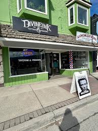 Started shading this chest today, I ended up cross eyed but stoked to  finish🤣🤣🤣 thanks brother!