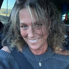 Tammy Spinner's Instagram, Twitter & Facebook