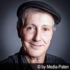 Santiago ziesmer is a german actor, radio announcer and spanish singer of origin. Santiago Ziesmer Synchronsprecher Personlich Media Paten Com