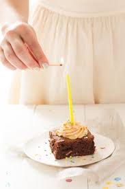 Epingle Par Parigote Sur My Blog Mini Gateaux D Anniversaire Brownie Chocolat Bougie Anniversaire