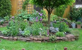 Anlegen Gestalten Inselbeet Und Das Inselbeet Von Hobby Fotograf Schneewittchen18 Ist Ova Backyard Garden Design Sloped Garden Backyard Landscaping Designs