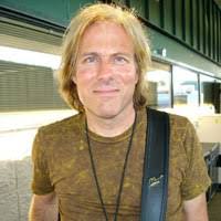 Peter Mayer's Instagram, Twitter & Facebook