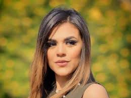 12 hours ago · ونذكر من أعمالها في عالم الدراما التلفزيونية: عمر ودياب، فوق السحاب، الشارع اللي ورانا، حدوتة مرة، رأس الغول، قوت القلوب، رمضان كريم. Ù‡Ø§Ø¬Ø± Ø¹ÙÙŠÙÙ‰ Ø£ÙˆÙ„ Ù…Ø±Ø© Ø£Ù‚Ø¯Ù… ÙƒÙˆÙ…ÙŠØ¯Ù‰ ÙˆØ¹Ù„Ù‰ Ø±Ø¨ÙŠØ¹ Ø±Ø´Ø­Ù†Ù‰ Ù„Ù„Ø¯ÙˆØ± ÙÙ‰ Ø¹Ù…Ø± ÙˆØ¯ÙŠØ§Ø¨ Ø¹ÙŠÙ†